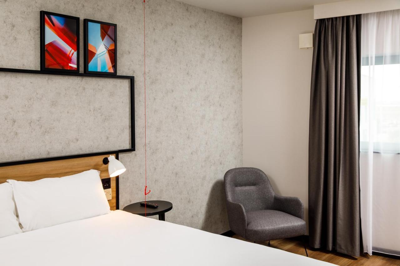 Ibis London Heathrow Terminal 5 Hotel Hillingdon kerület Kültér fotó